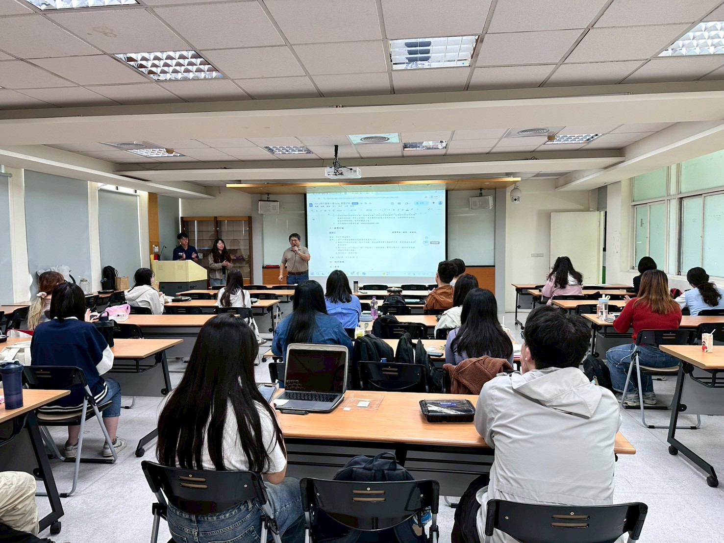 高師大教育研究學系的活動花絮圖片